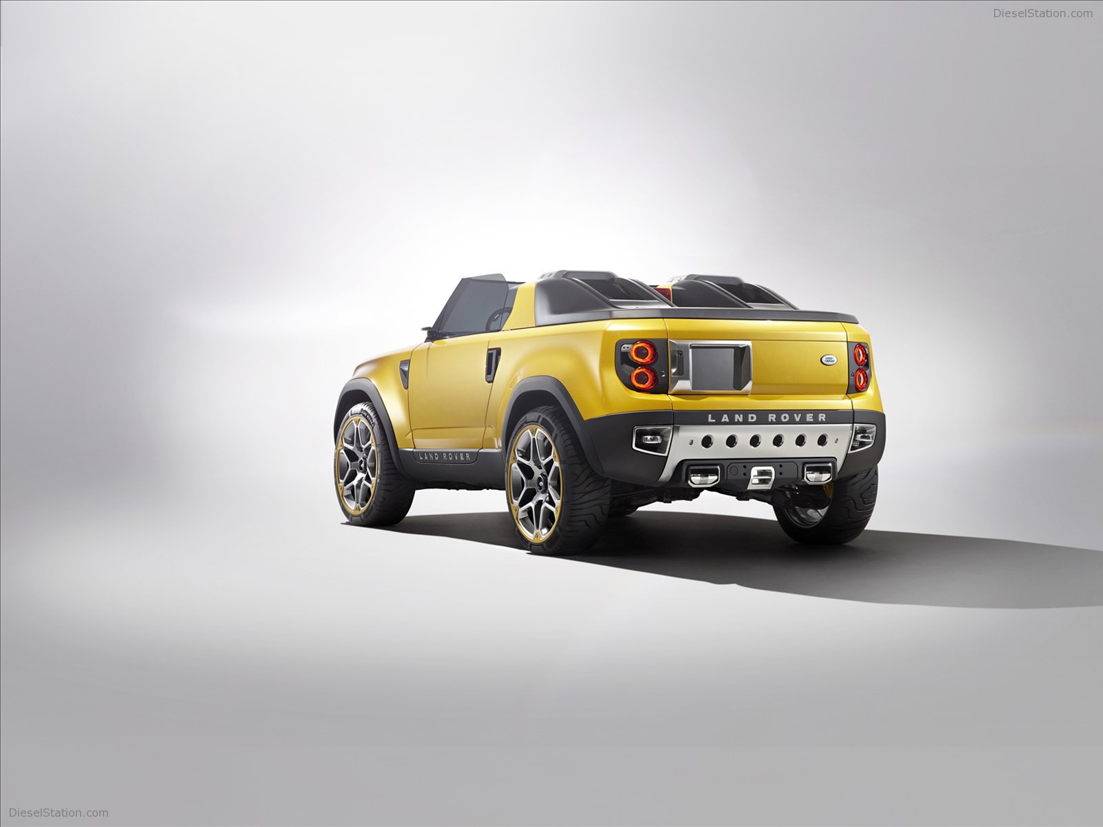 Land Rover Defender DC100 Sport Concept 2011